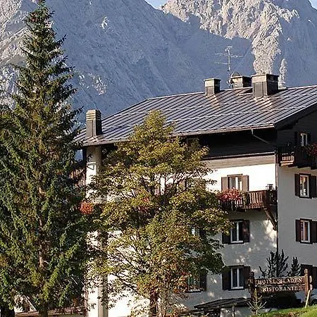 Bladen Hotel 3*