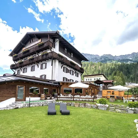 Hotell Wellness Bladen Sappada