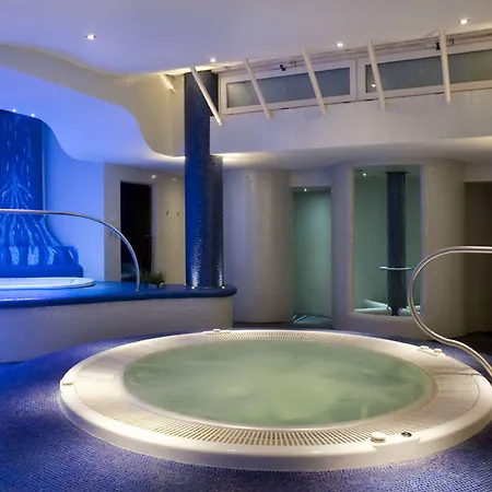 Hotel Wellness Bladen 3*