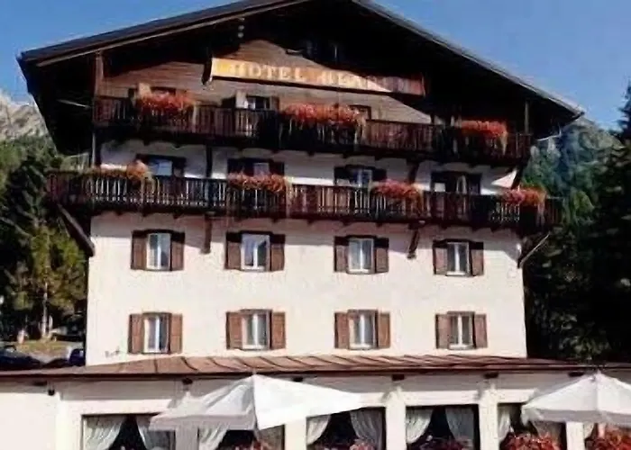 Wellness Bladen Szálloda Sappada